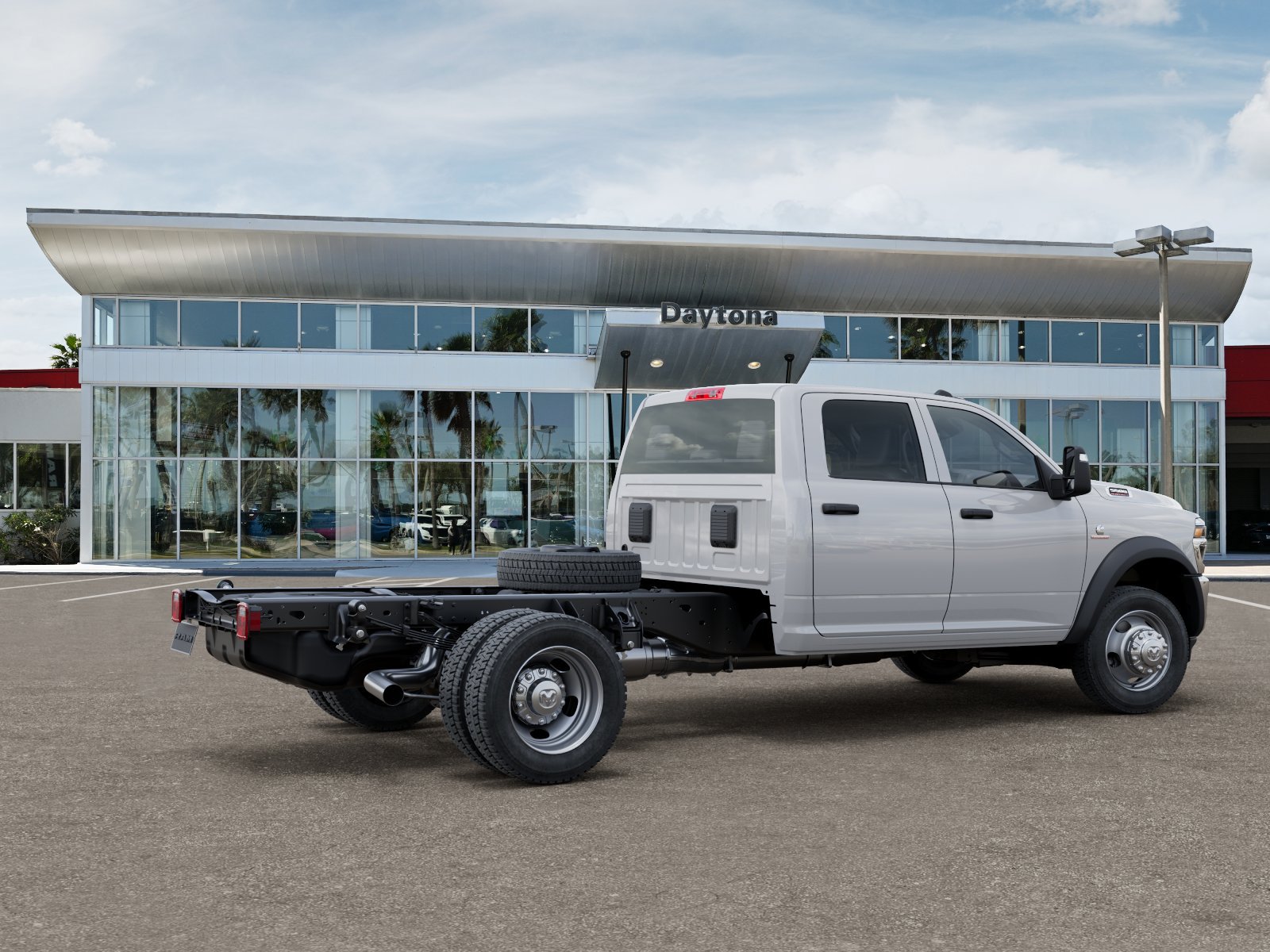 New 2026 RAM 5500 Tradesman w/ Chrome Appearance Group AWD/4WD image 4