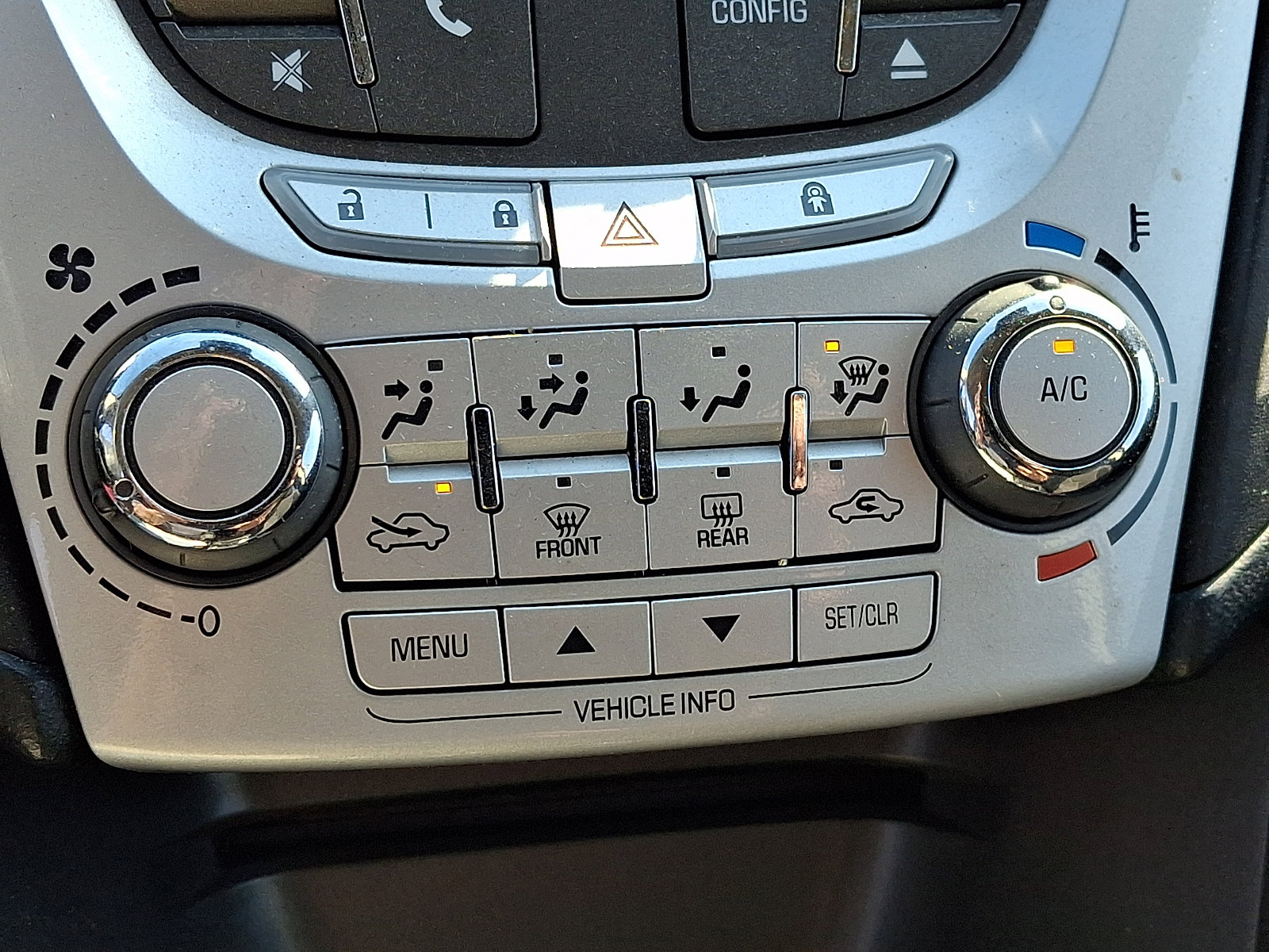 Used 2015 Chevrolet Equinox LT image 16