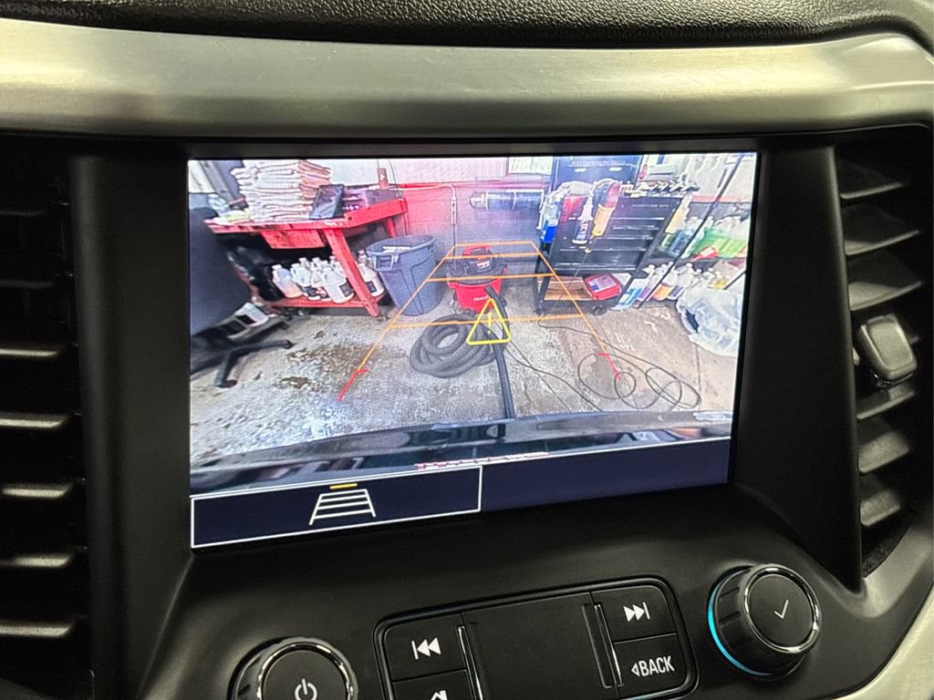 Used 2023 GMC Acadia SLE w/ Driver Convenience Package image 29
