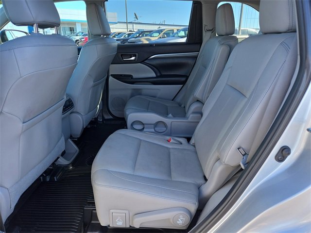 Used 2019 Toyota Highlander Limited Platinum image 11