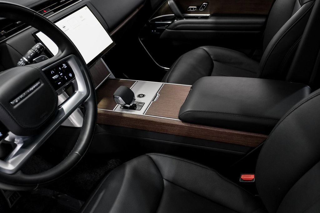 Used 2024 Land Rover Range Rover SE image 23