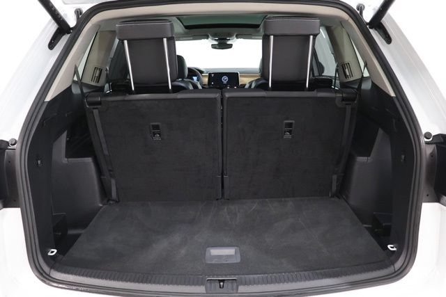 Used 2025 Volkswagen Atlas SE FWD image 35