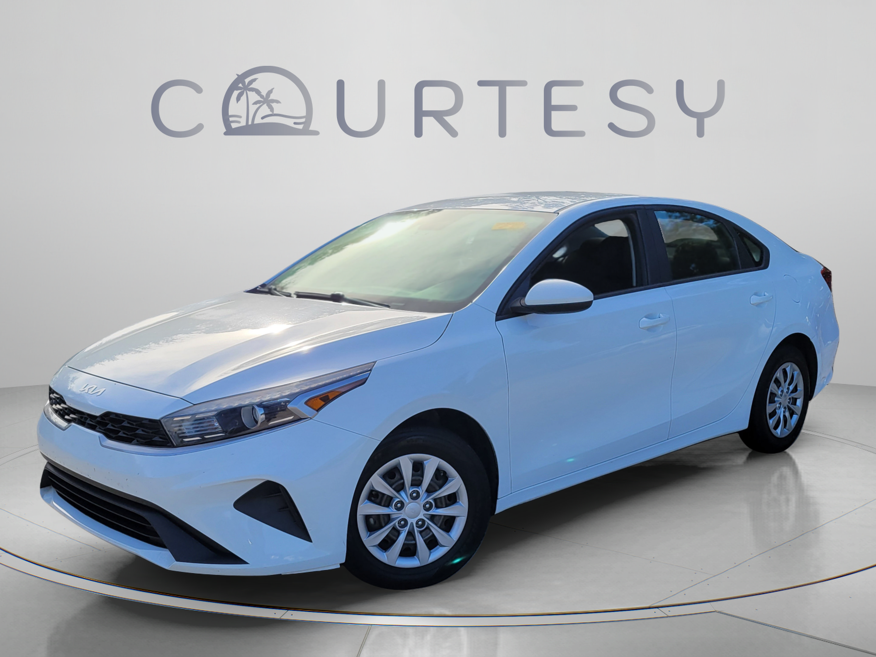 Used 2023 Kia Forte LX FWD image 1