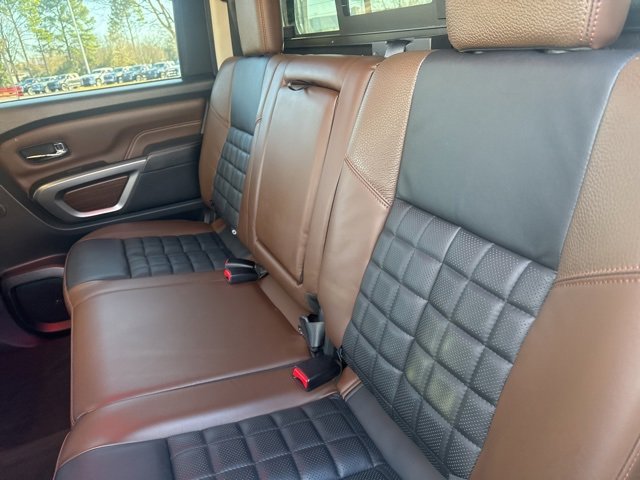 Used 2019 Nissan Titan Platinum Reserve image 18