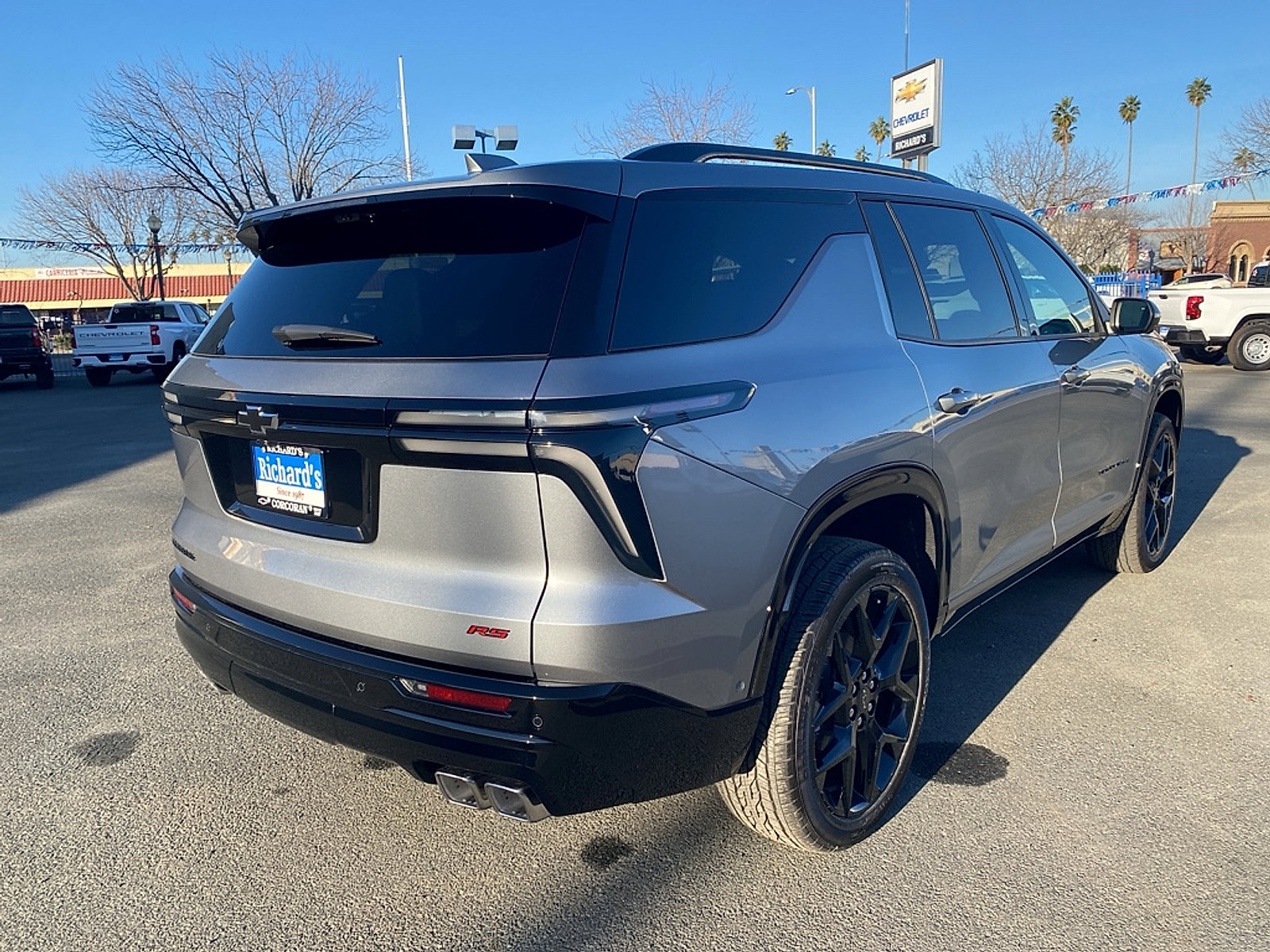 New 2026 Chevrolet Traverse RS w/ LPO, Floor Liner Package FWD image 10