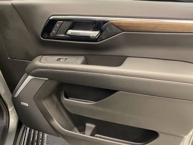 New 2026 Chevrolet Suburban High Country AWD/4WD image 22