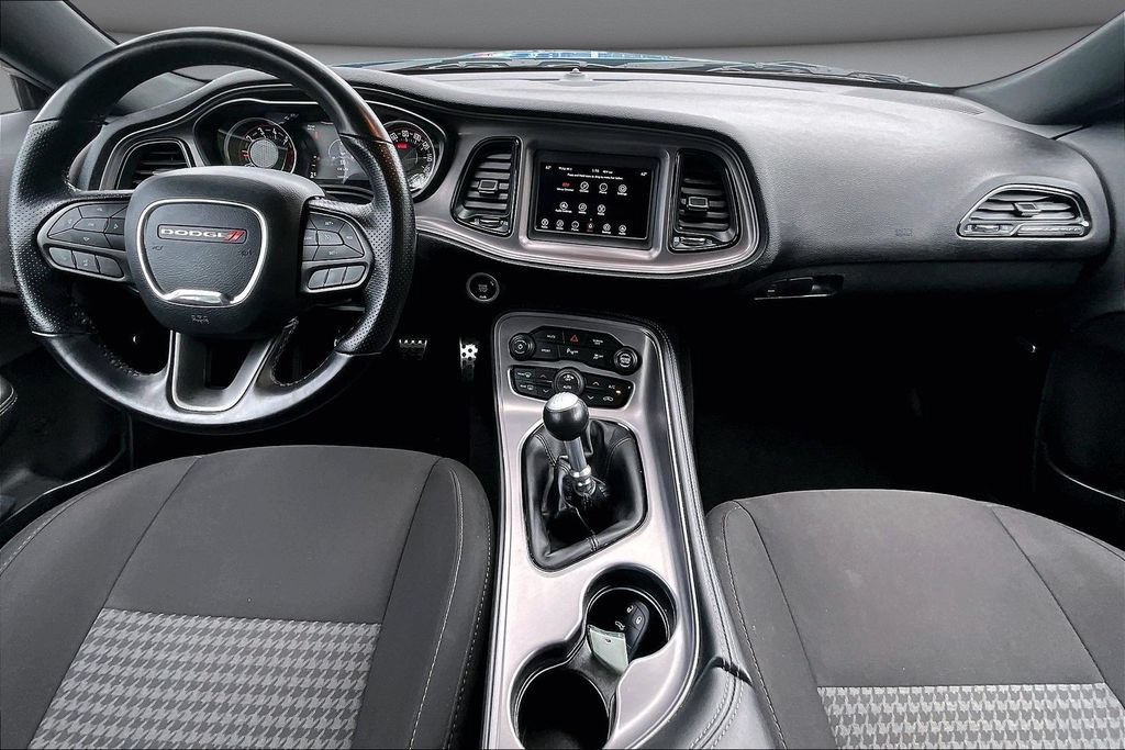 Used 2023 Dodge Challenger R/T RWD image 7