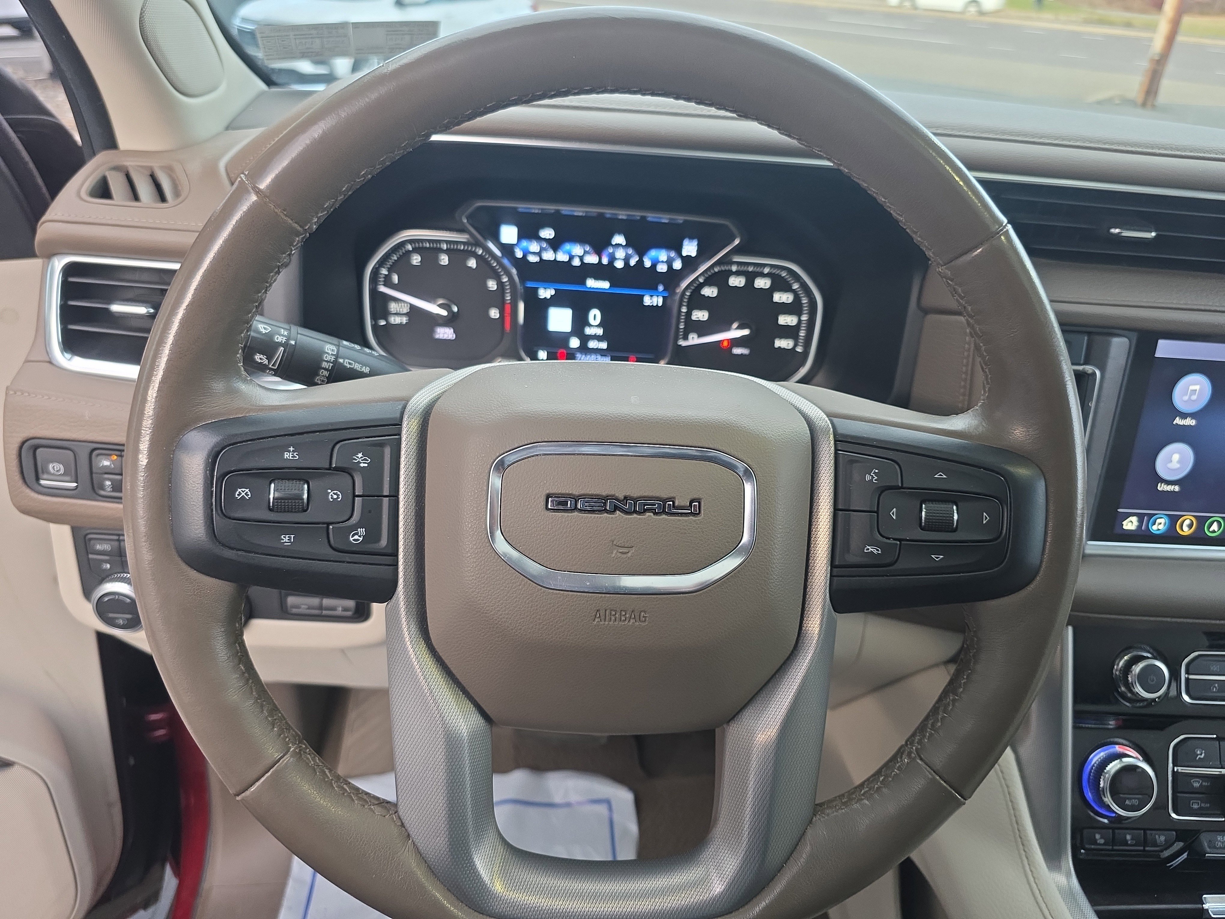 Used 2021 GMC Yukon Denali w/ Denali Ultimate Package image 19