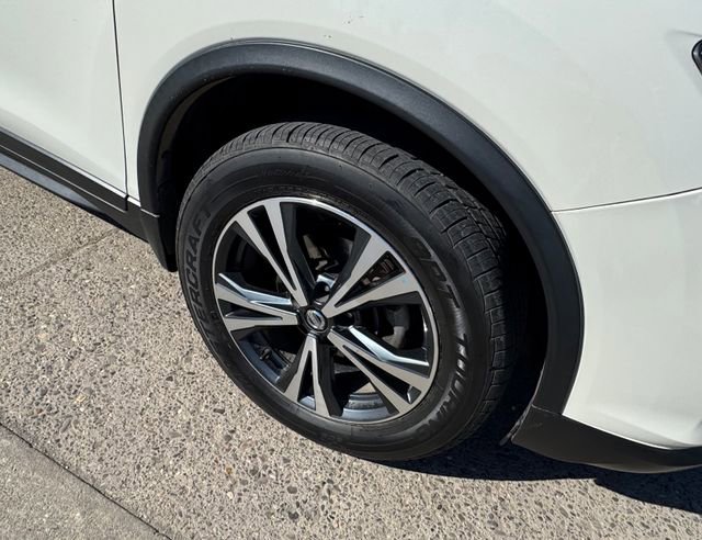 Used 2020 Nissan Rogue SV w/ Sun & Sound Touring Package image 23