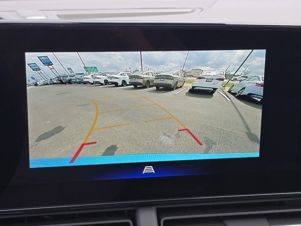 New 2026 Chevrolet Trax RS w/ Sunroof Package image 6