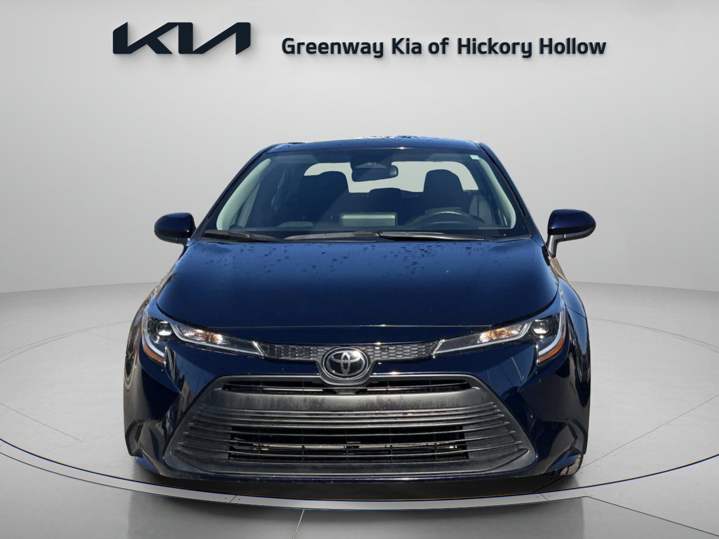 Used 2023 Toyota Corolla LE image 2