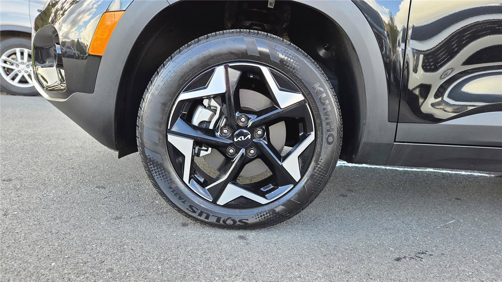 Certified 2026 Kia Seltos EX AWD/4WD image 11