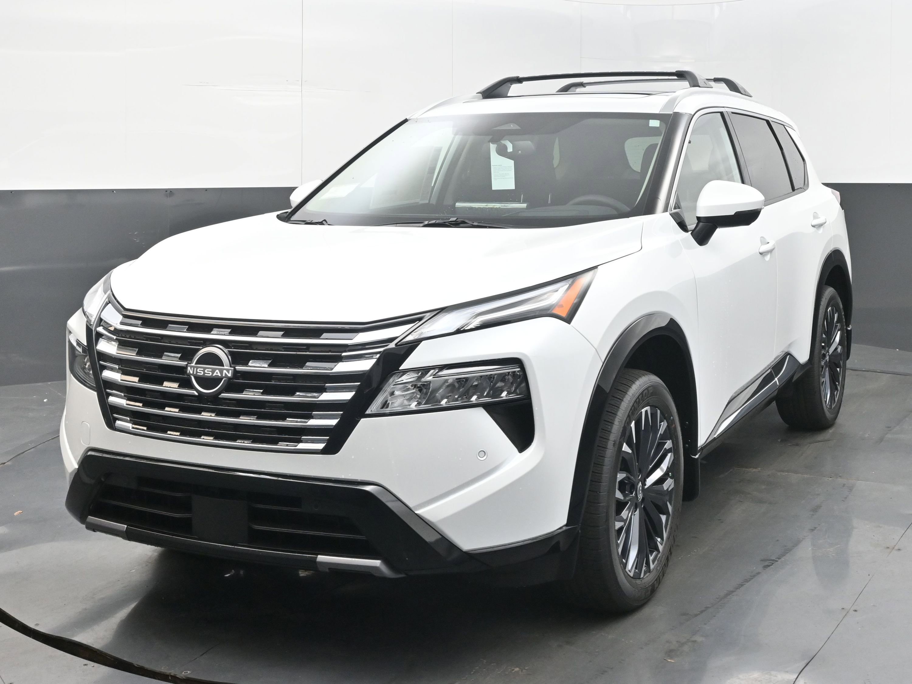 New 2025 Nissan Rogue Platinum w/ Platinum Premium Package image 3
