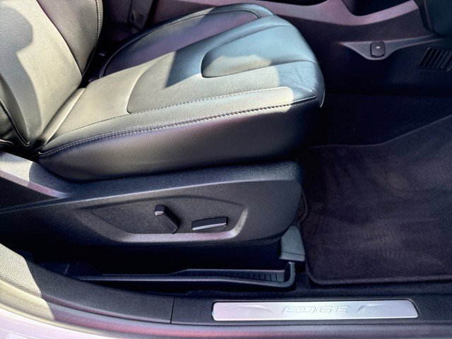 Used 2022 Ford Edge Titanium image 19
