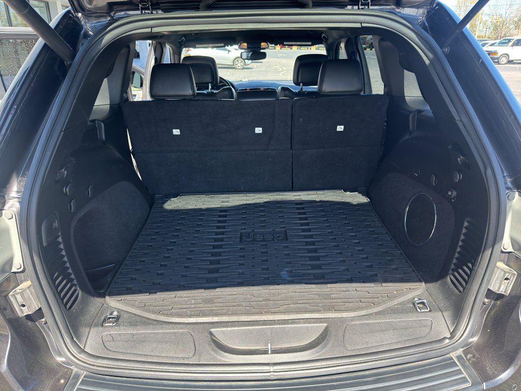 Used 2019 Jeep Grand Cherokee Laredo w/ Laredo X Package AWD/4WD image 25