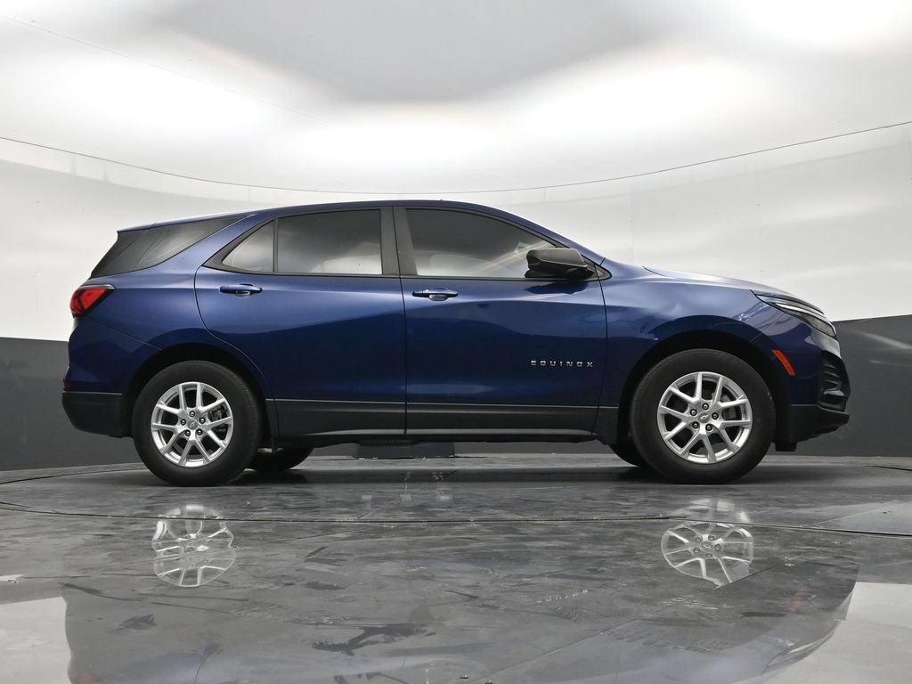 Used 2022 Chevrolet Equinox LS FWD image 25