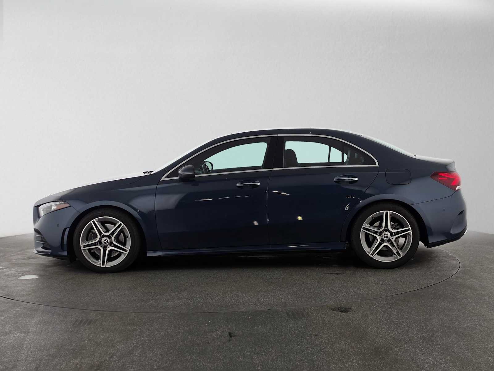 Used 2019 Mercedes-Benz A 220 image 6