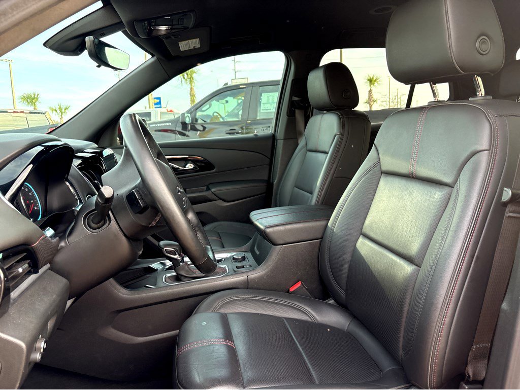 Used 2023 Chevrolet Traverse RS image 22