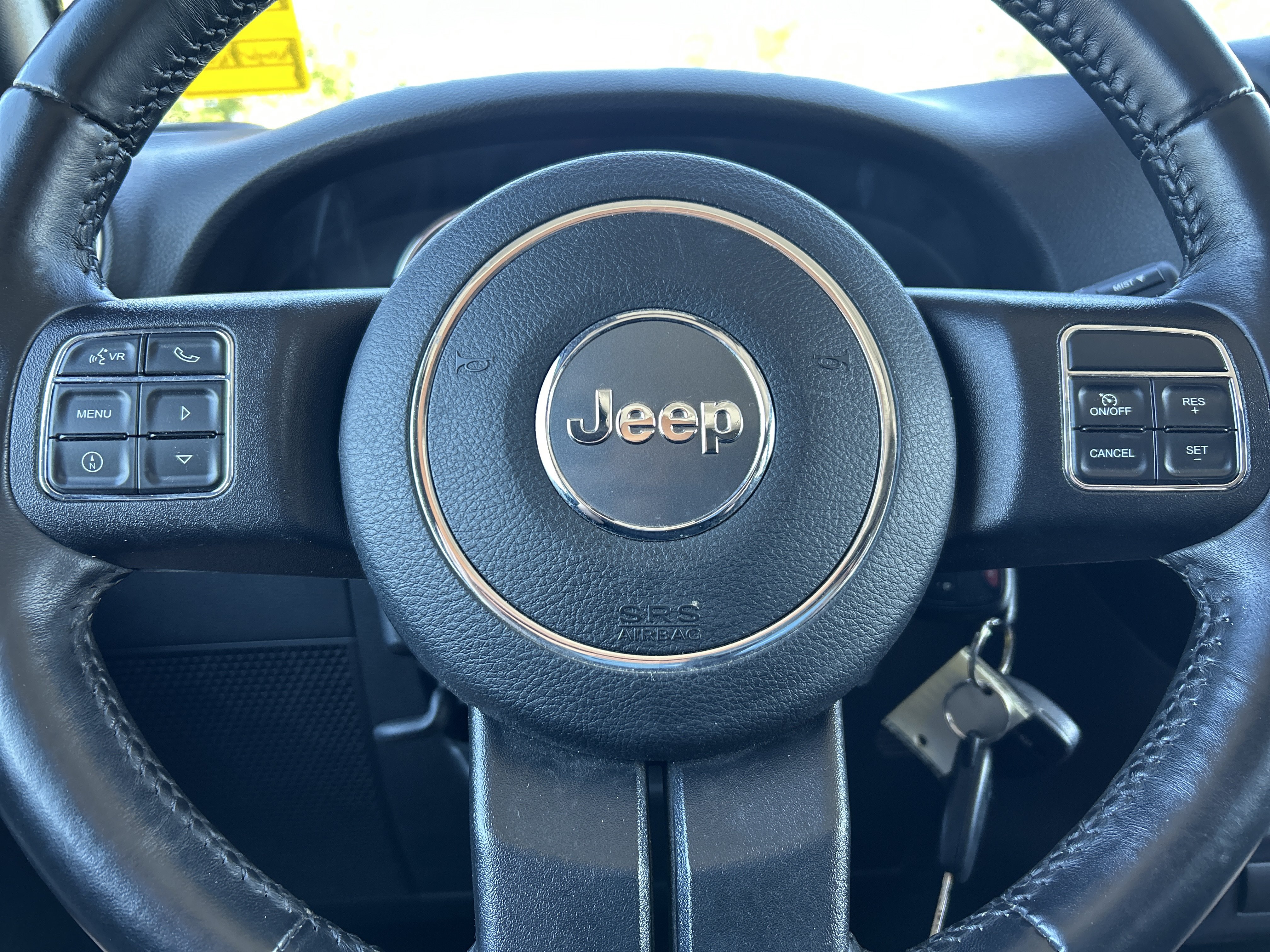 Used 2017 Jeep Wrangler Unlimited Sahara w/ Connectivity Group AWD/4WD image 13