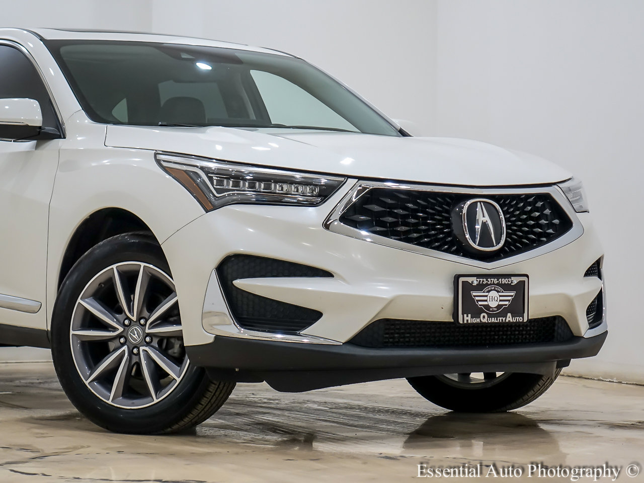 Used 2019 Acura RDX AWD w/ Technology Package image 2