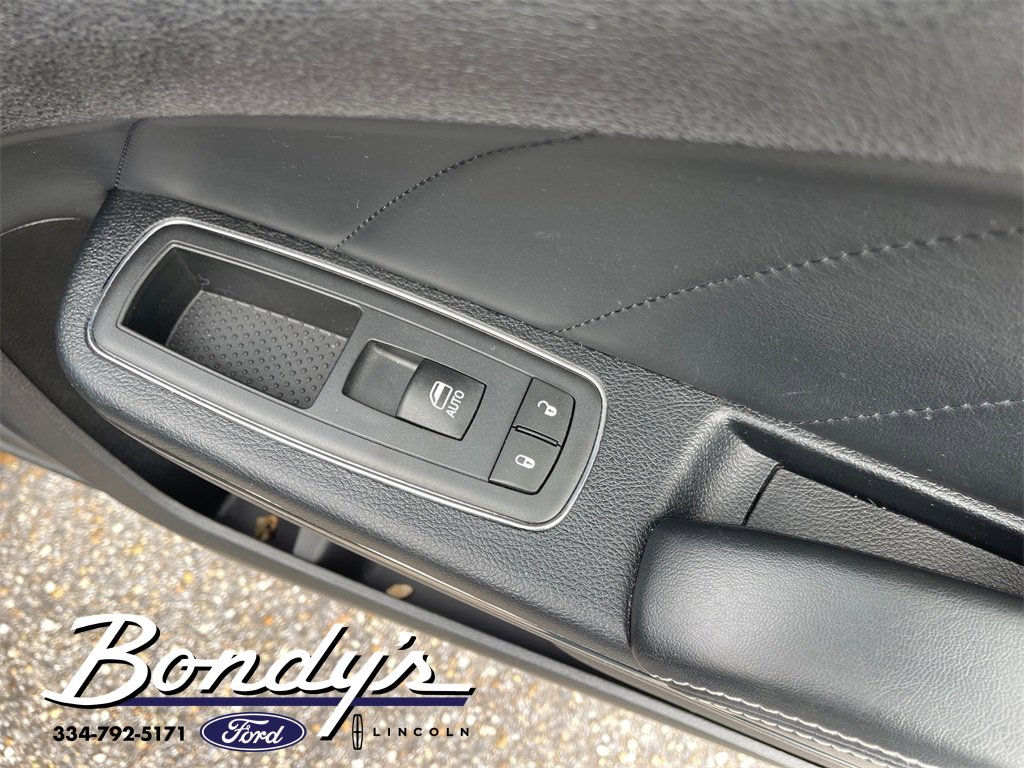 Used 2015 Dodge Charger SRT Hellcat w/ Harman/Kardon Audio Group image 19