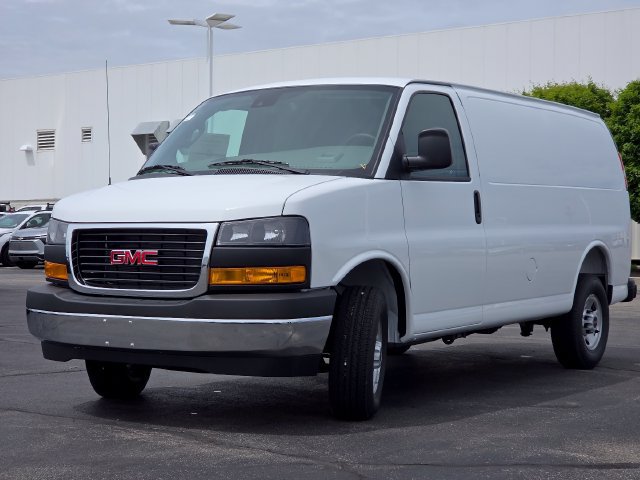 New 2026 GMC Savana 3500 w/ Driver Convenience Package RWD image 13