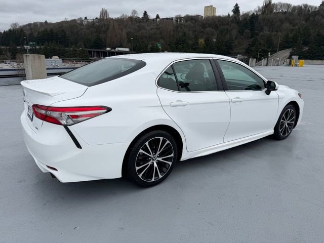 Used 2018 Toyota Camry SE image 5