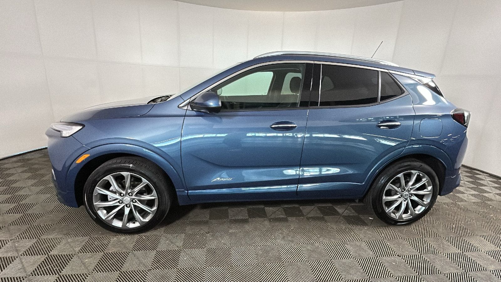 Used 2026 Buick Encore GX Avenir w/ Avenir Technology Package AWD/4WD image 7