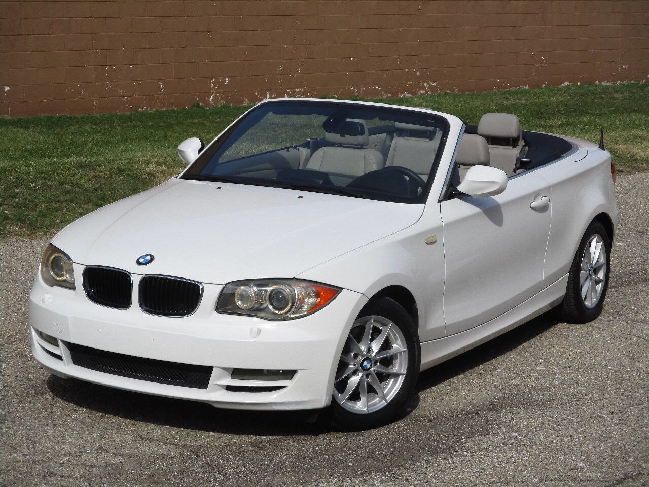 Used 2011 BMW 128i 128i 2dr Convertible image 12