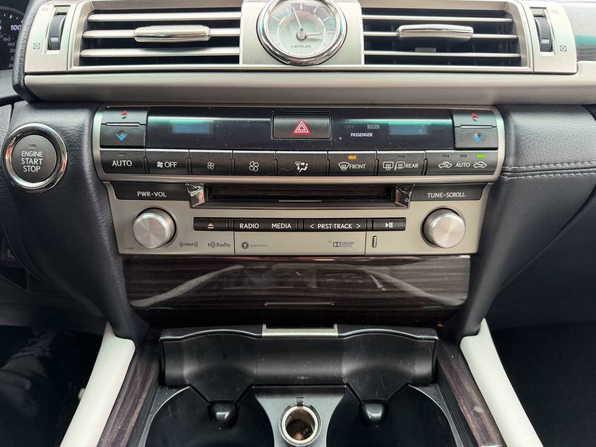 Used 2016 Lexus LS 460 AWD image 33