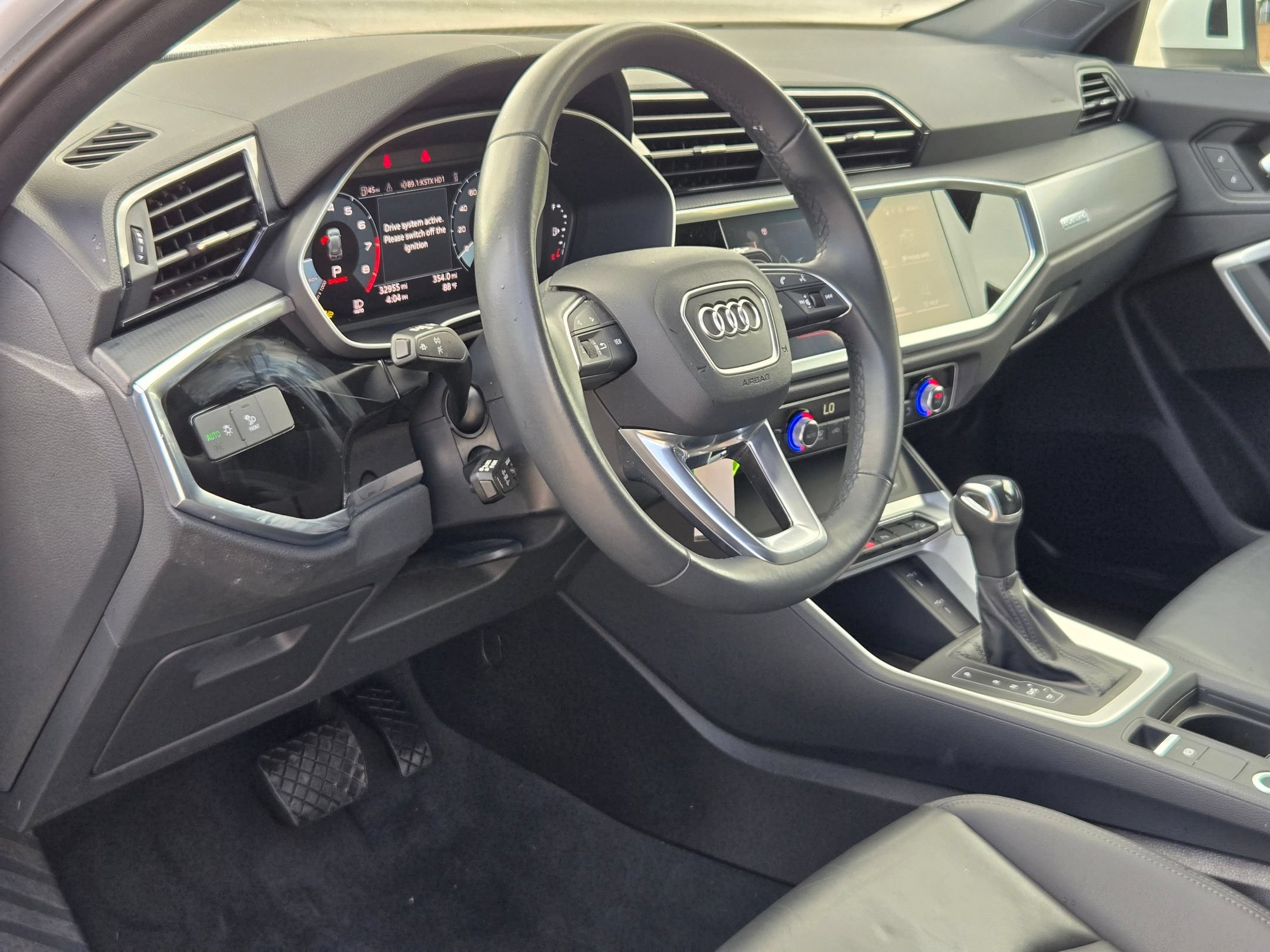 Used 2025 Audi Q3 2.0T Premium AWD/4WD image 13