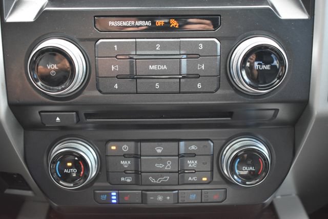 Used 2015 Ford F150 Lariat w/ Equipment Group 502A Luxury AWD/4WD image 34