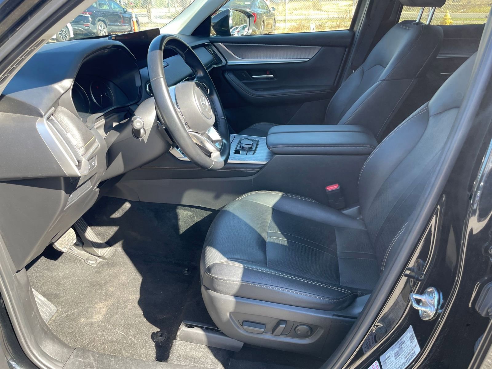 Used 2025 MAZDA CX-70 3.3 Turbo w/ Preferred Package AWD/4WD image 29