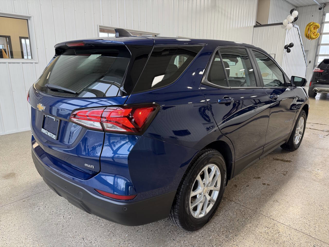 Used 2022 Chevrolet Equinox LS AWD/4WD image 36