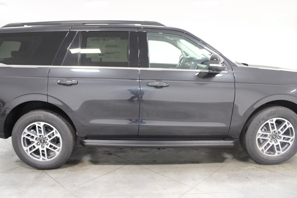 New 2026 Ford Expedition Active RWD image 10