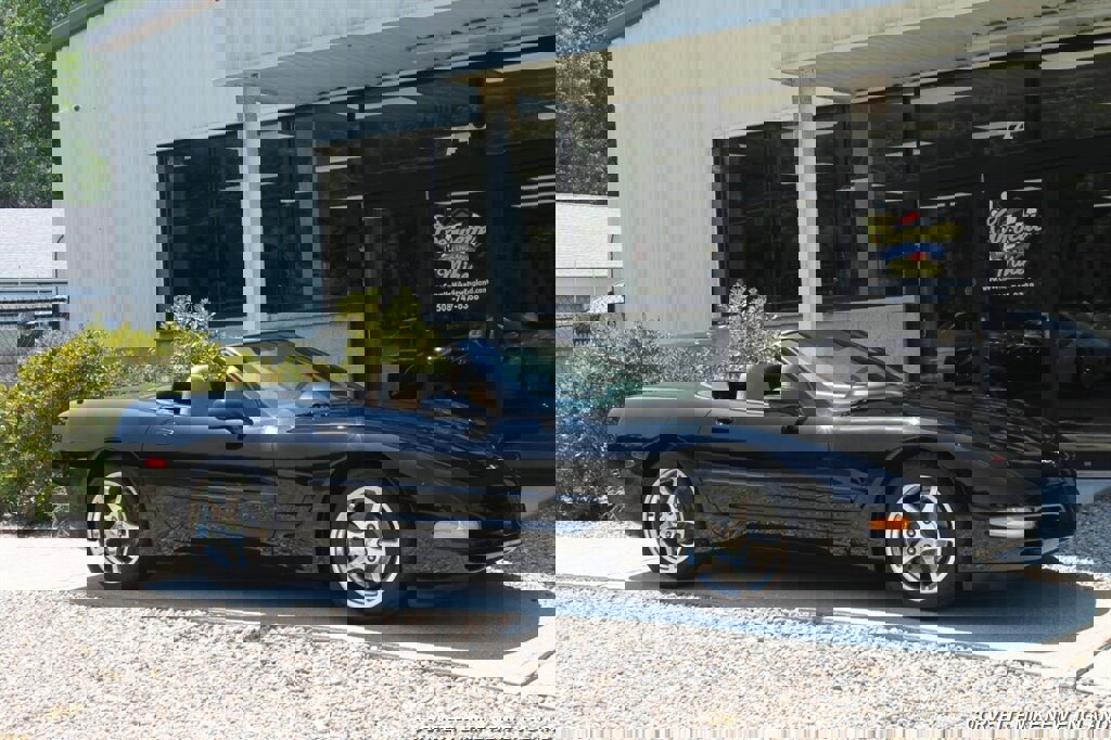 Used 2002 Chevrolet Corvette Convertible w/ Preferred Equipment Group2 image 13