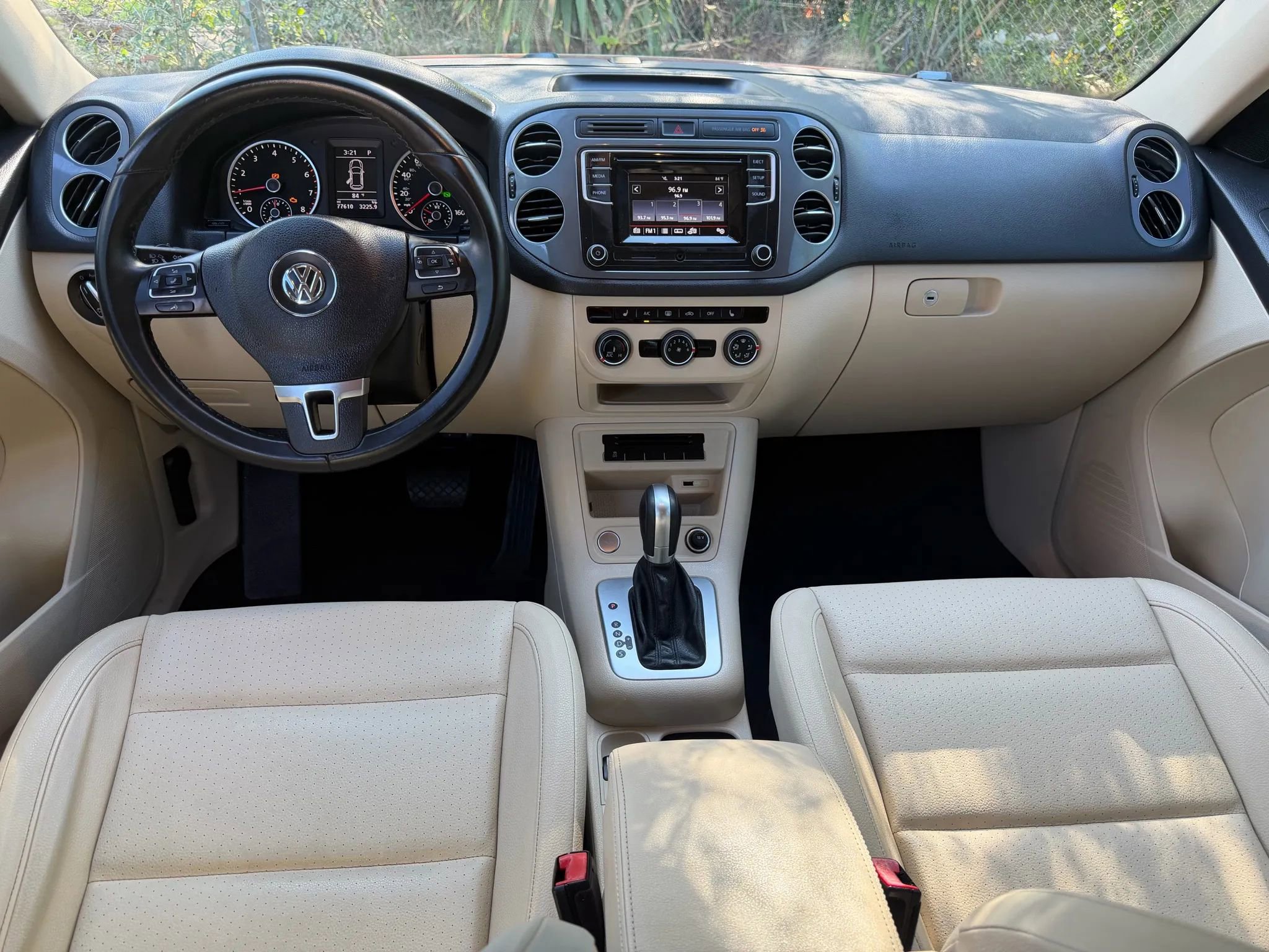 Used 2016 Volkswagen Tiguan S image 10