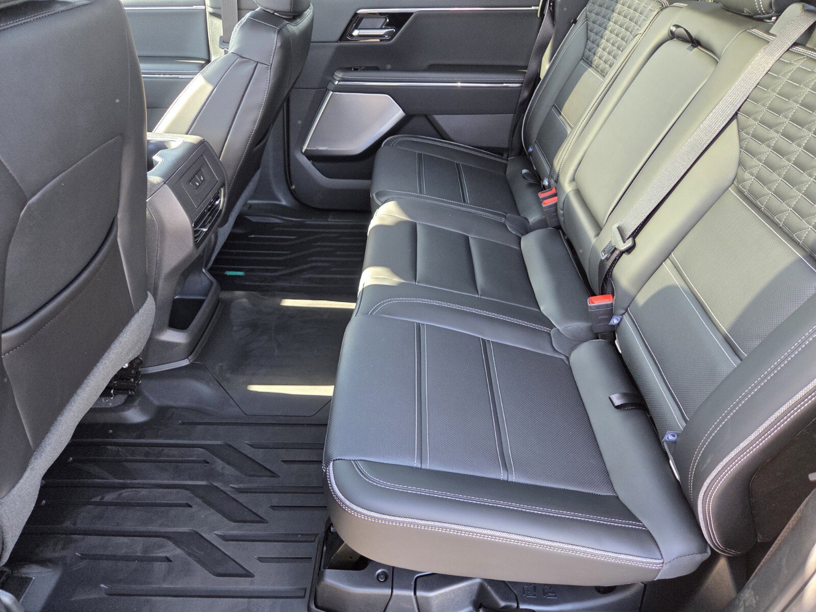 New 2025 GMC Sierra EV Denali image 8