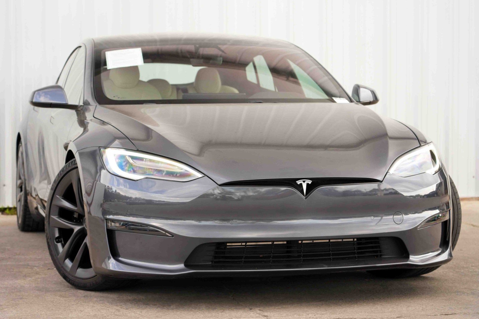Used 2021 Tesla Model S Plaid image 4