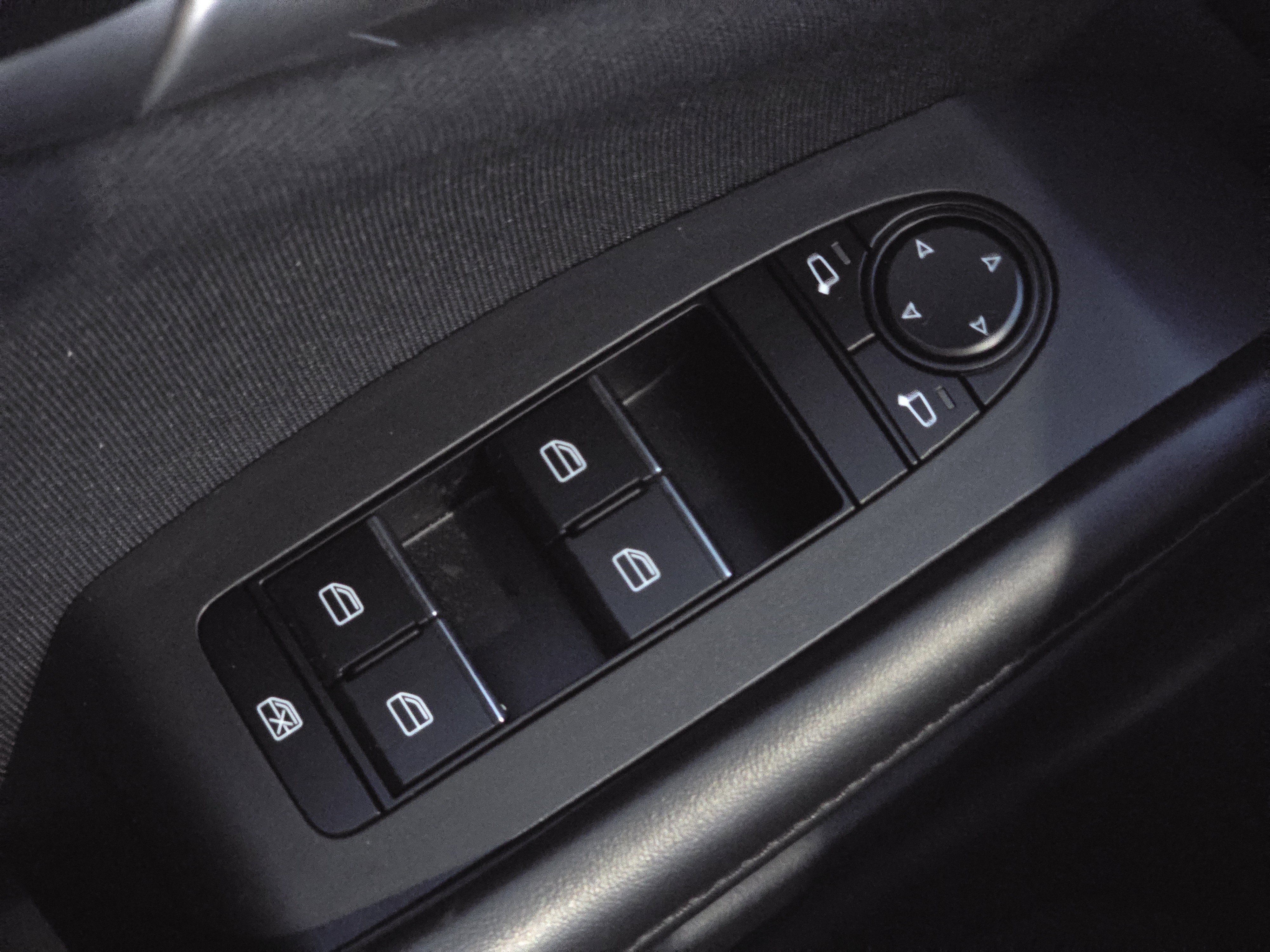 Used 2025 MAZDA MAZDA3 s image 9