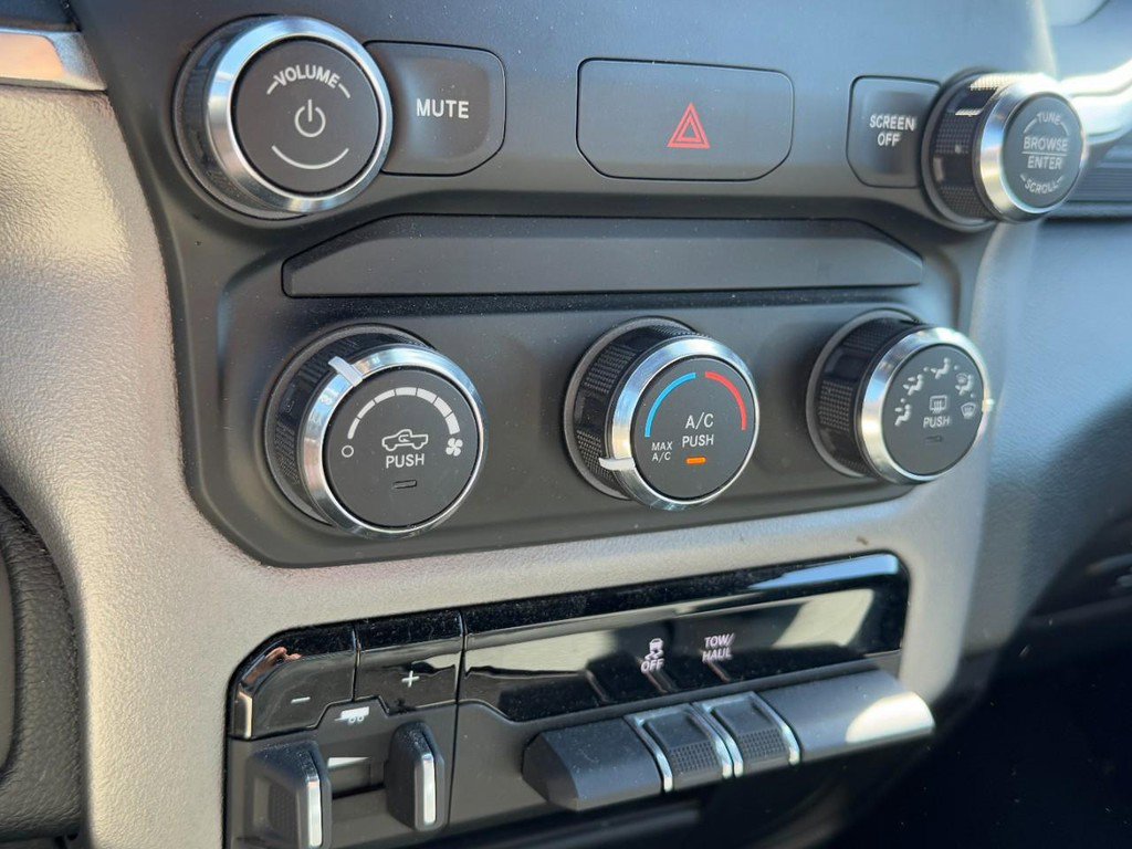 Used 2024 RAM 2500 Big Horn w/ Bed Utility Group image 21