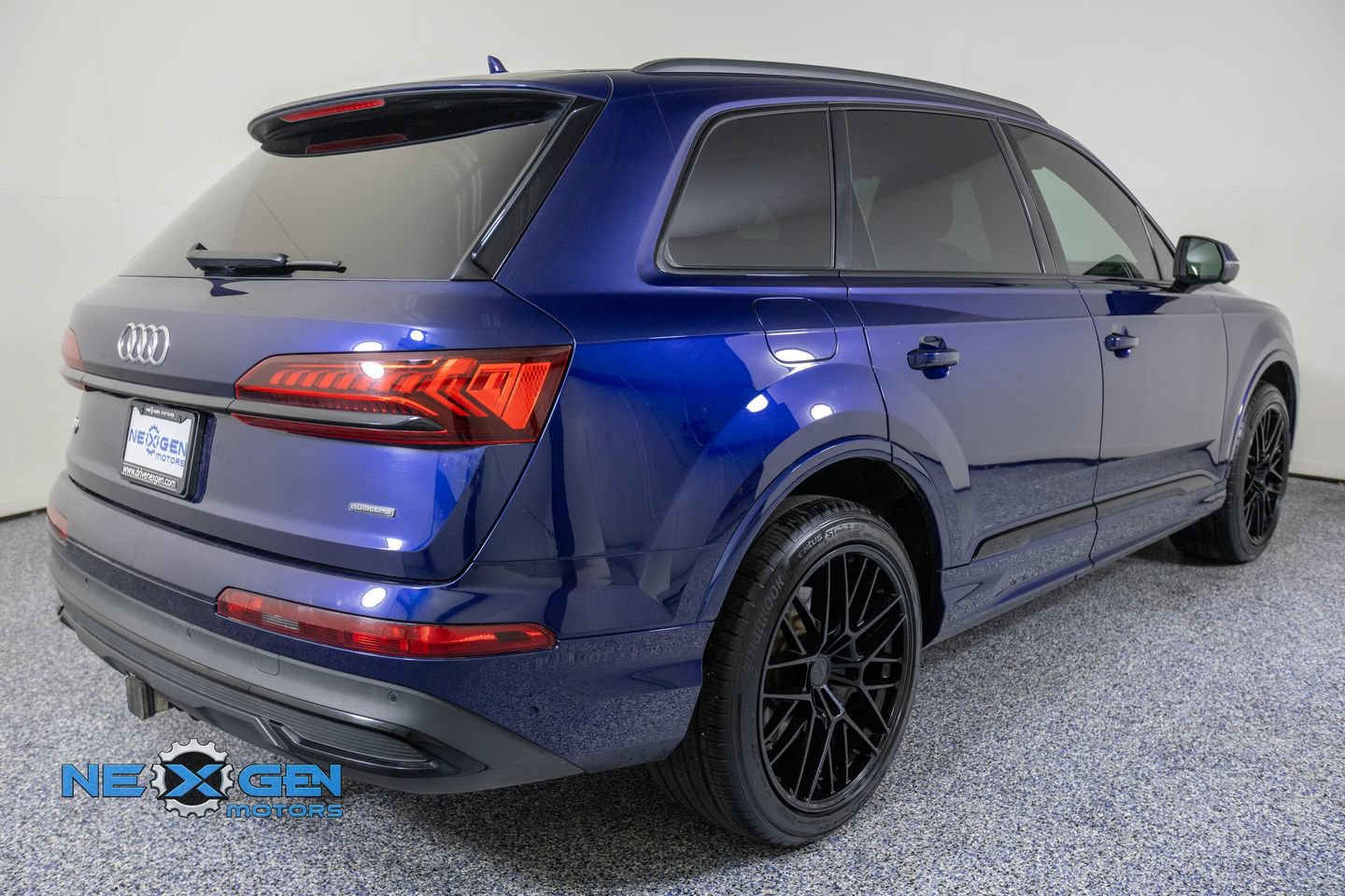 Used 2023 Audi Q7 3.0T Premium Plus w/ Premium Plus Package AWD/4WD image 8
