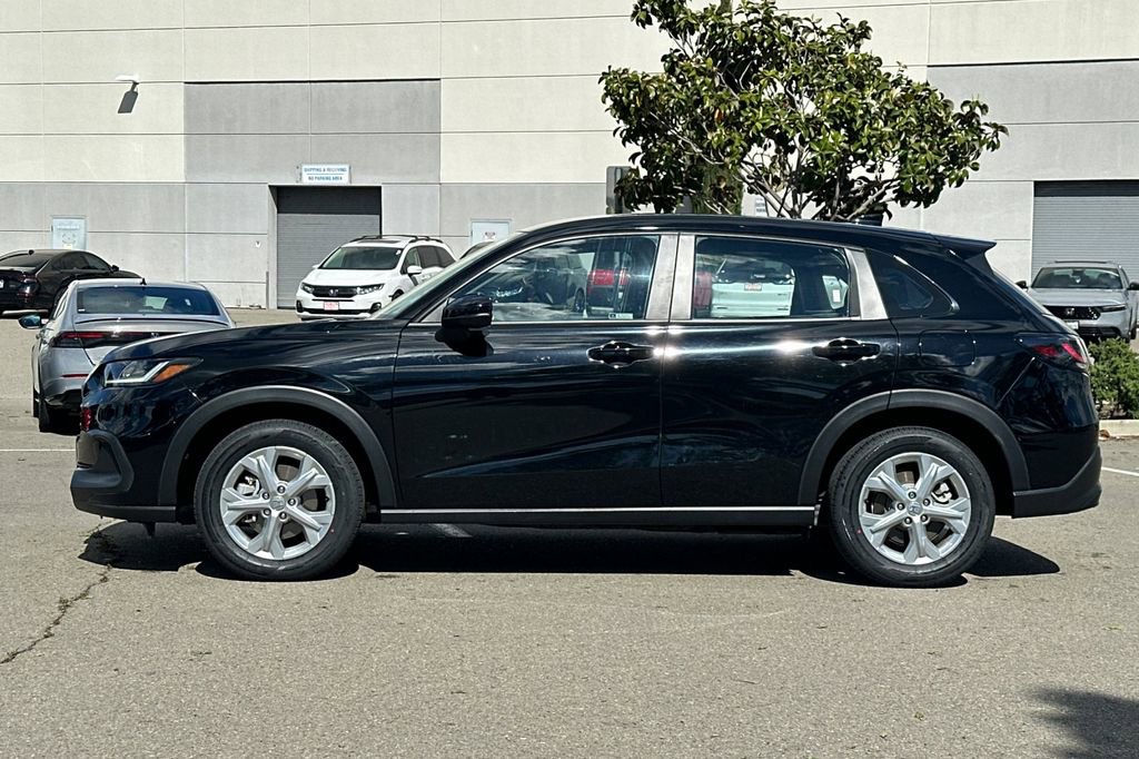 Certified 2023 Honda HR-V LX image 7