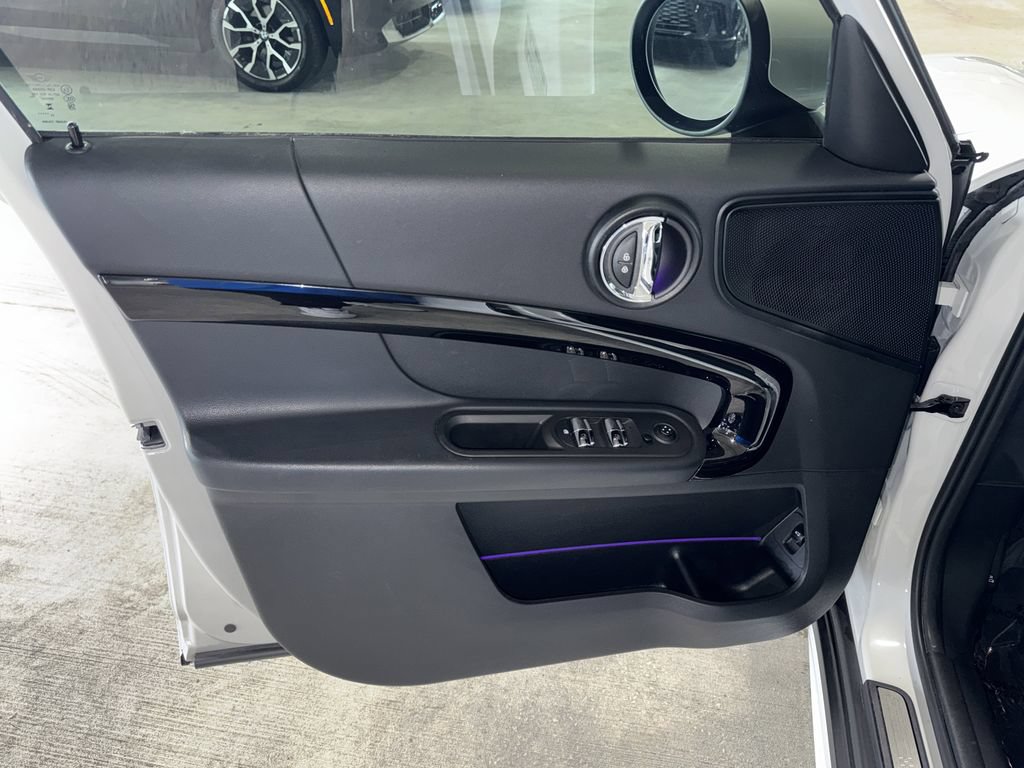 Used 2024 MINI Cooper Countryman S w/ Storage Package FWD image 17
