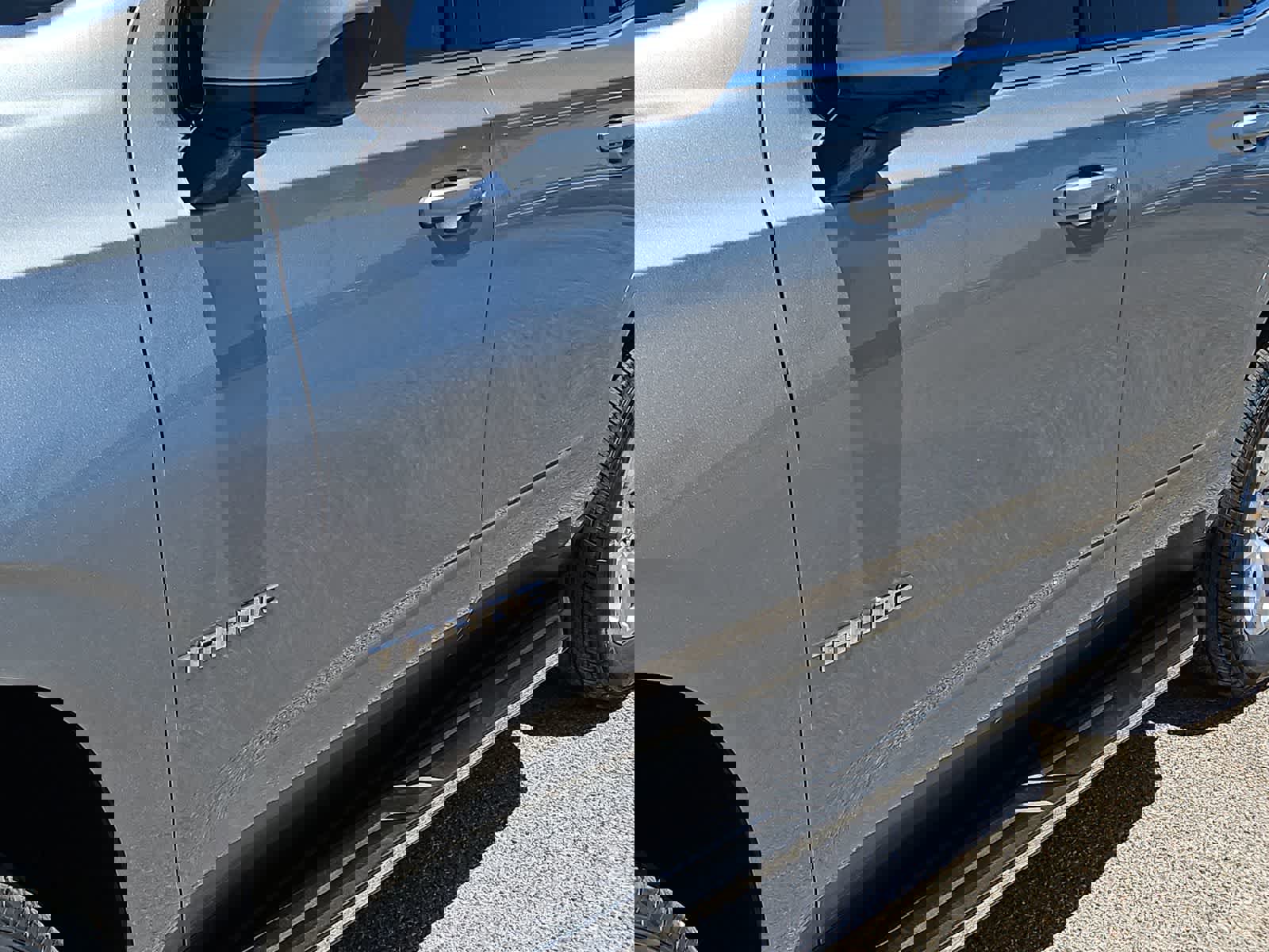 Used 2024 Chevrolet Tahoe LS image 15