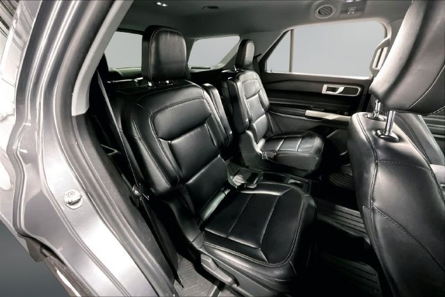 Used 2021 Ford Explorer XLT w/ Equipment Group 202A AWD/4WD image 24
