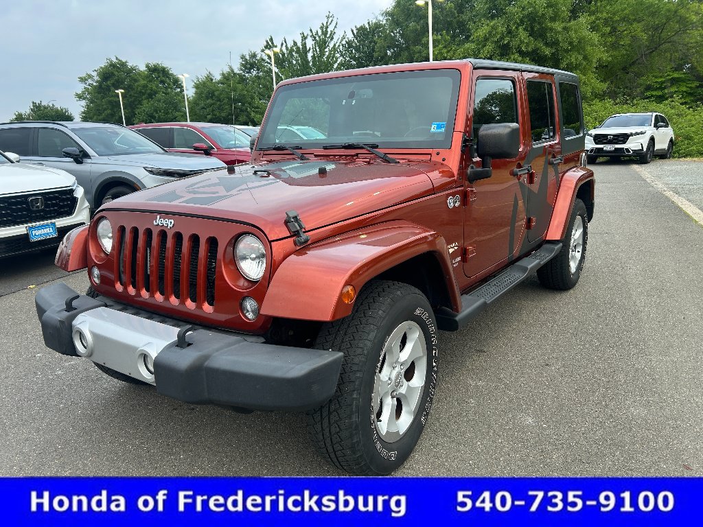 Used 2014 Jeep Wrangler Unlimited Sahara w/ Connectivity Group AWD/4WD image 2