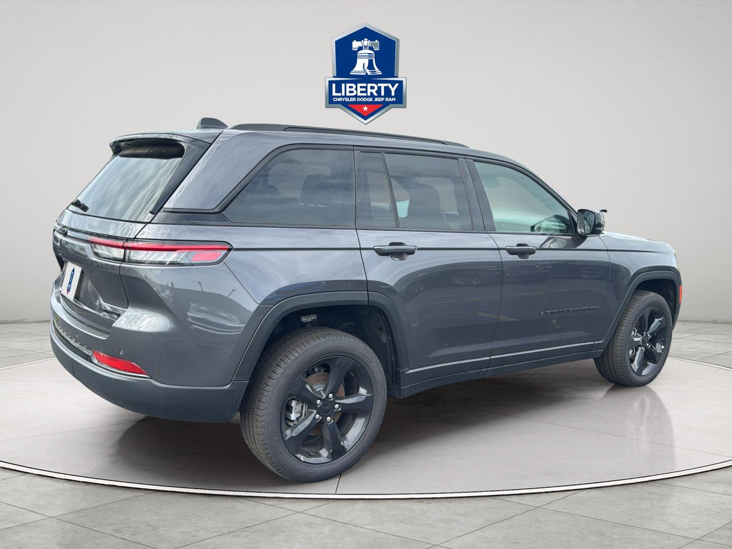 New 2025 Jeep Grand Cherokee Limited w/ Black Appearance Package AWD/4WD image 12
