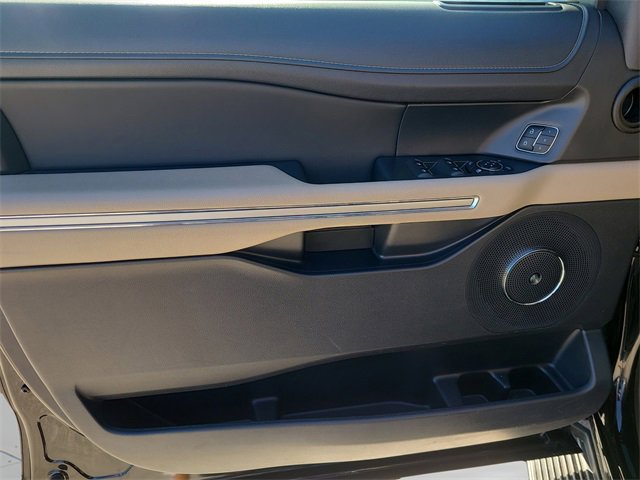 Used 2024 Ford Expedition Max Limited image 22