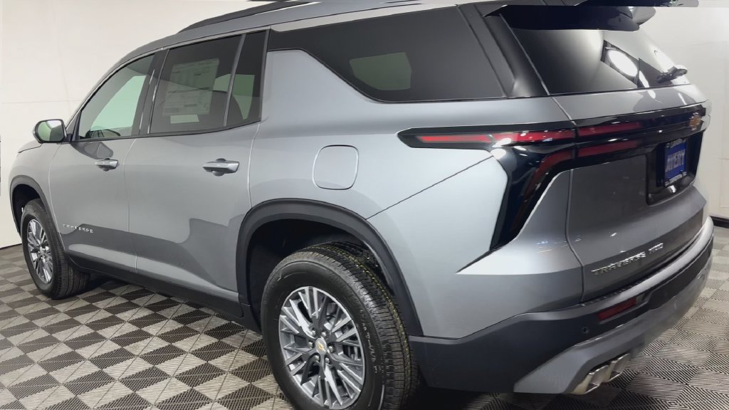 New 2027 Chevrolet Traverse LT w/ Driver Confidence Package AWD/4WD image 8